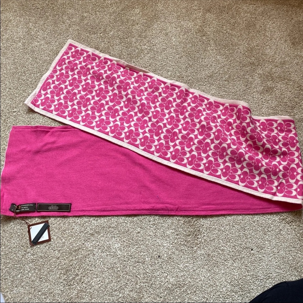 Coach merino wool logo scarf - Picture 2 of 4